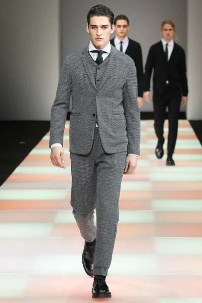 Look 60